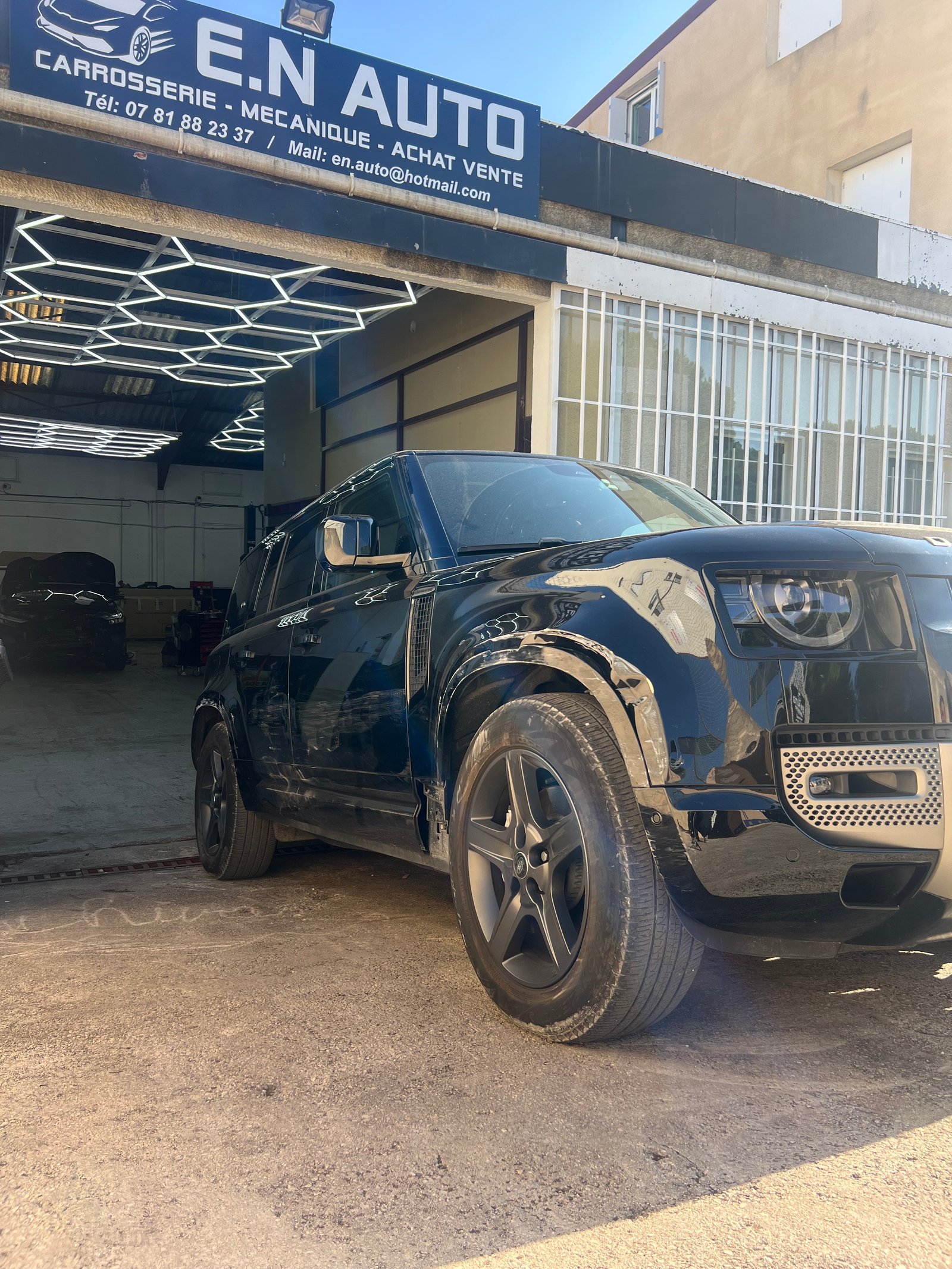 Véhicule avant nettoyage et polish professionnel Arev Car